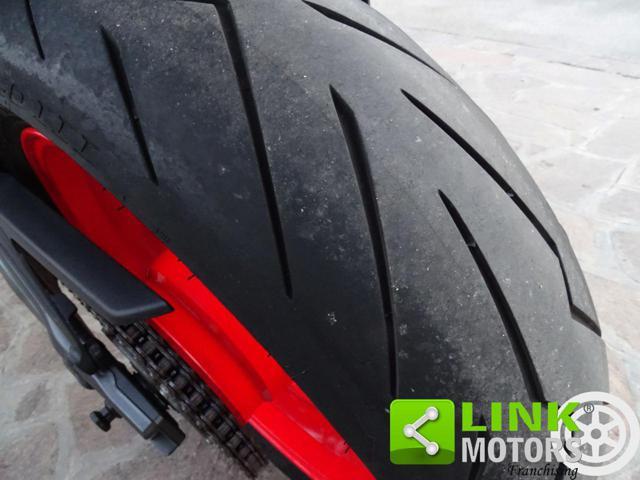 YAMAHA MT-09 -