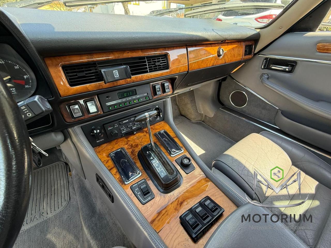 Jaguar XJS 5.3 275 cv Eleganza iconica, fascino senza tempo
