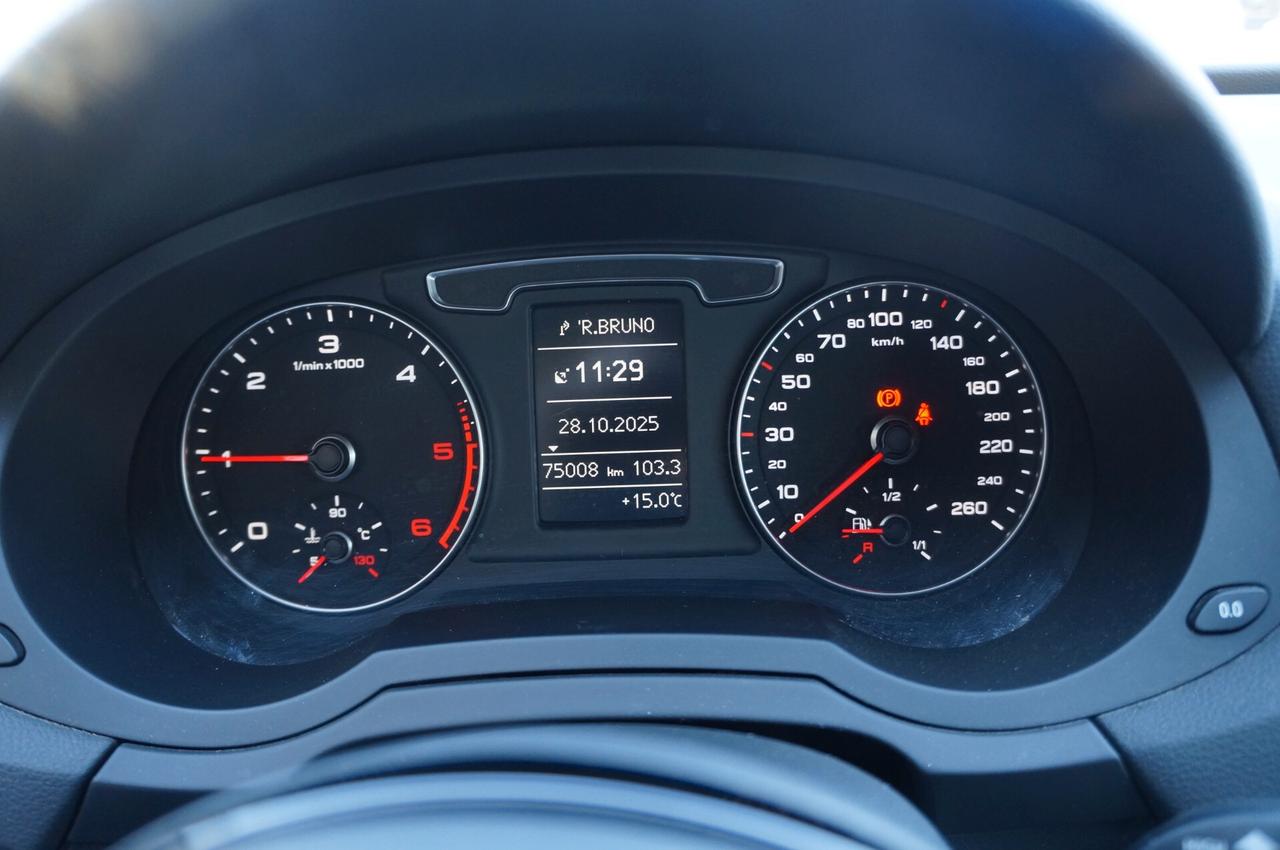 Audi Q3 2.0 TDI 120 CV Business