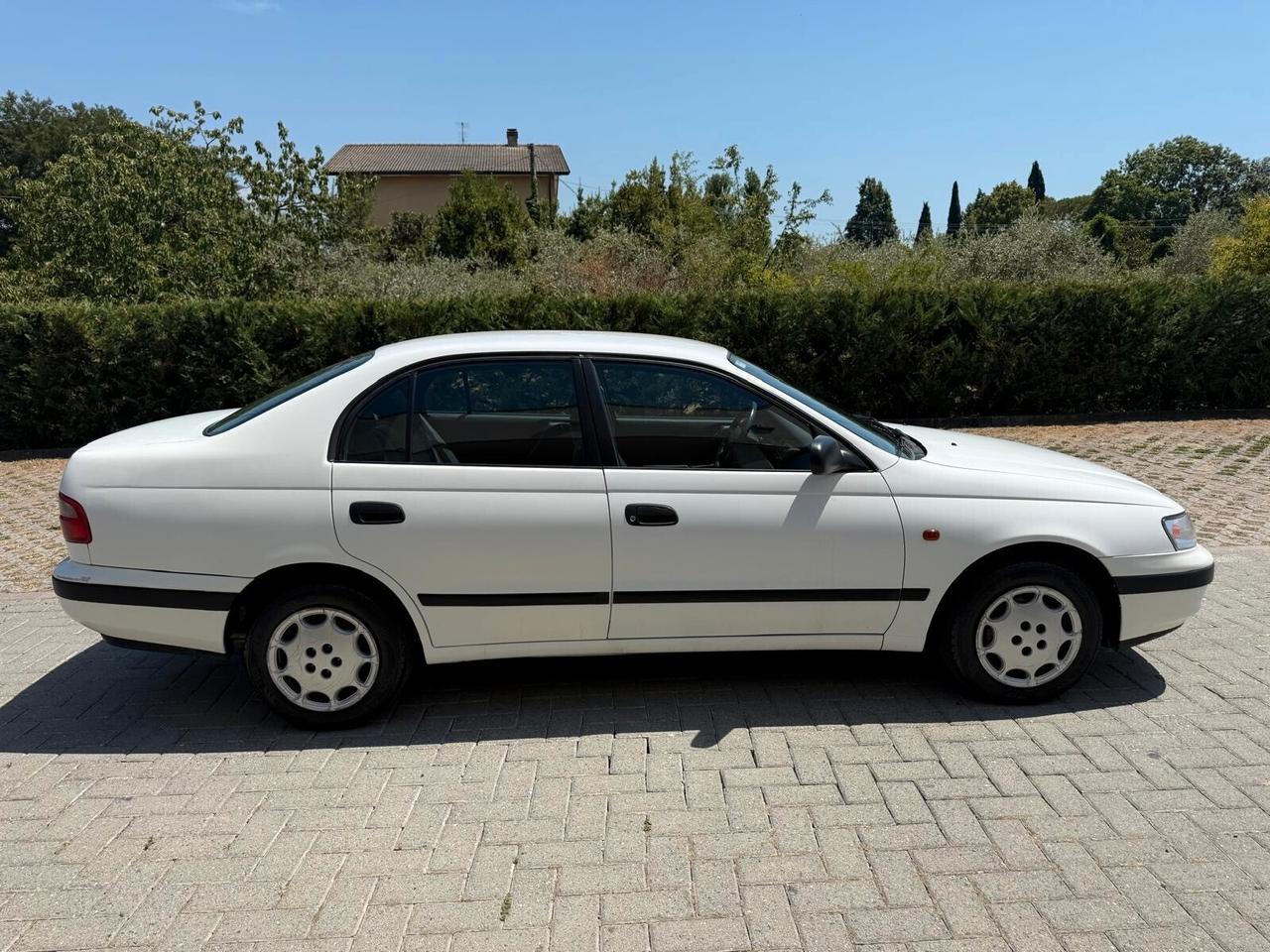 Toyota Carina E 2.0 16V cat 4 porte GLi