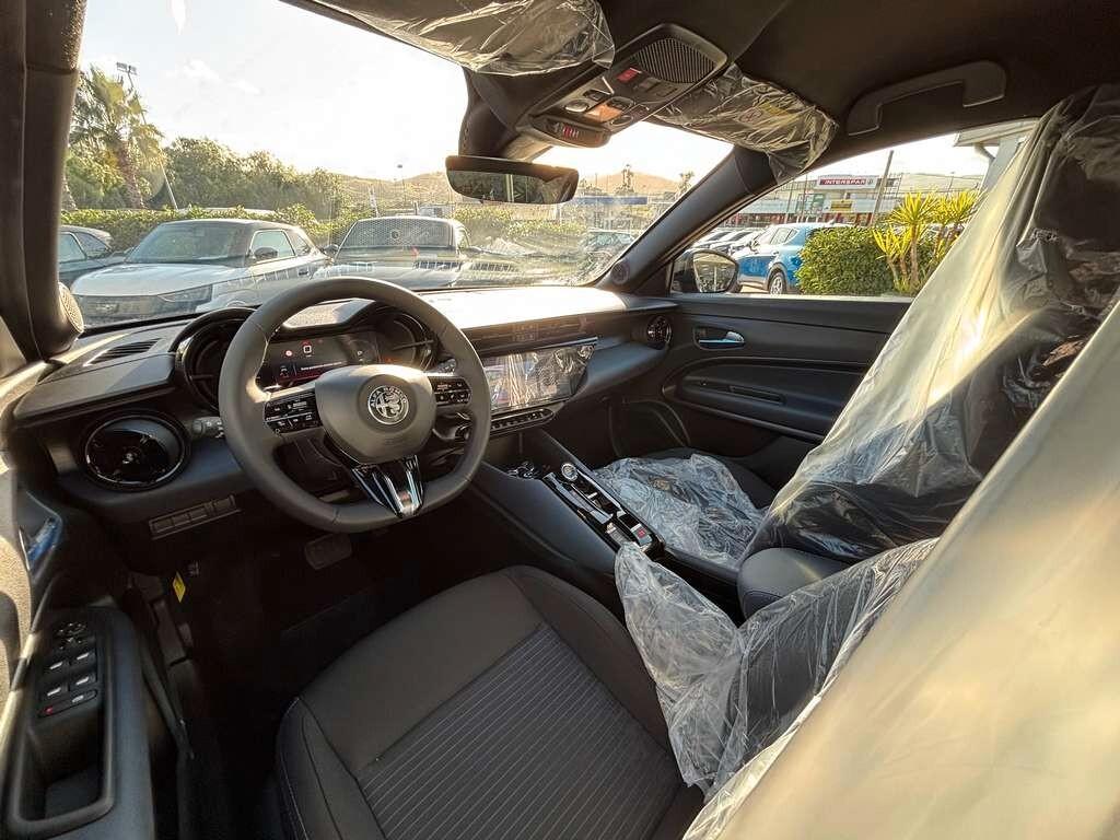 Alfa Romeo Junior 1.2 145 CV Hybrid 2026 KM 0 IVA ESPOSTA Tua a solo 269 Euro al mese