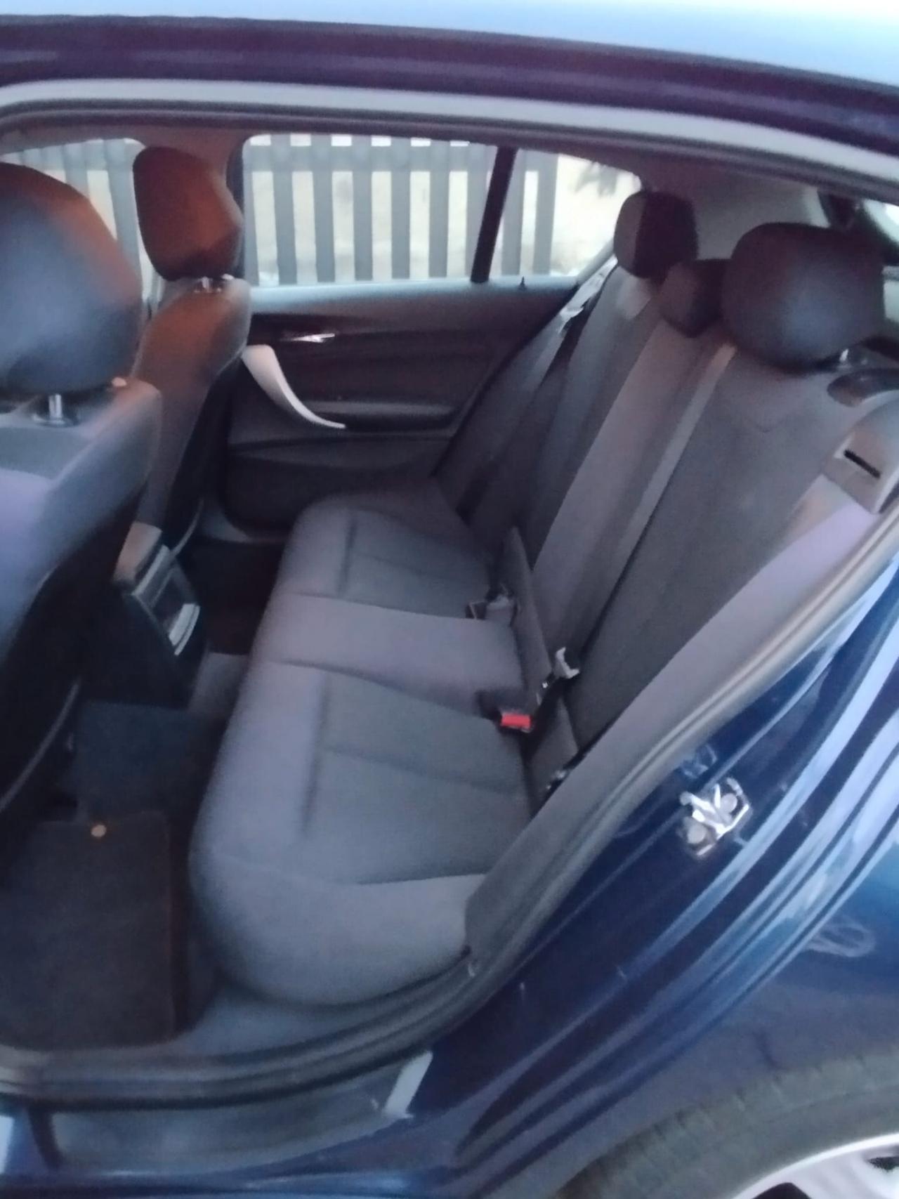 Bmw 116 116d 5p. Urban