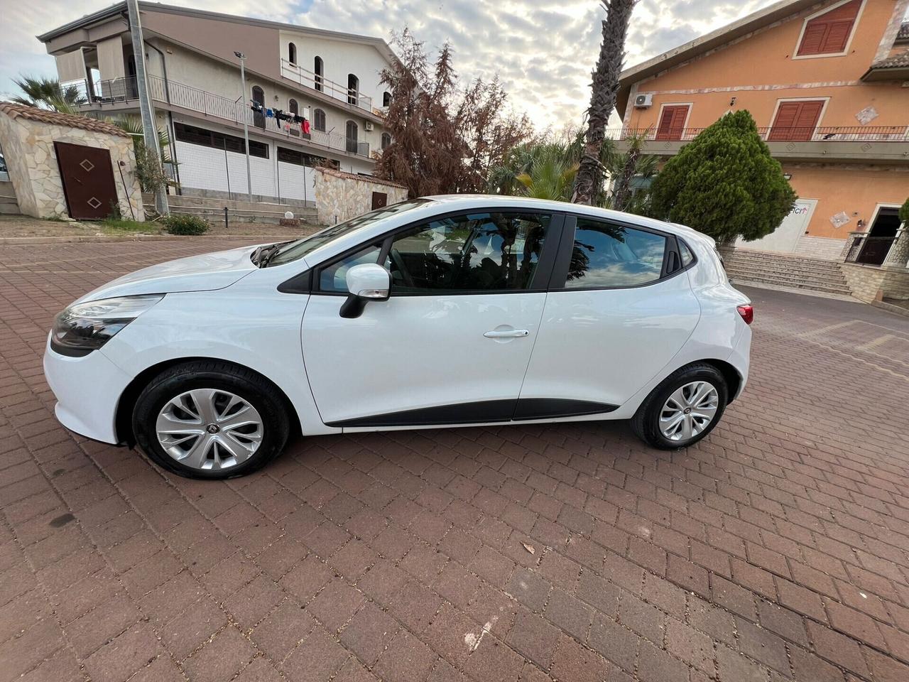 Renault Clio dCi 8V 75CV Start&Stop 5 porte Energy Life