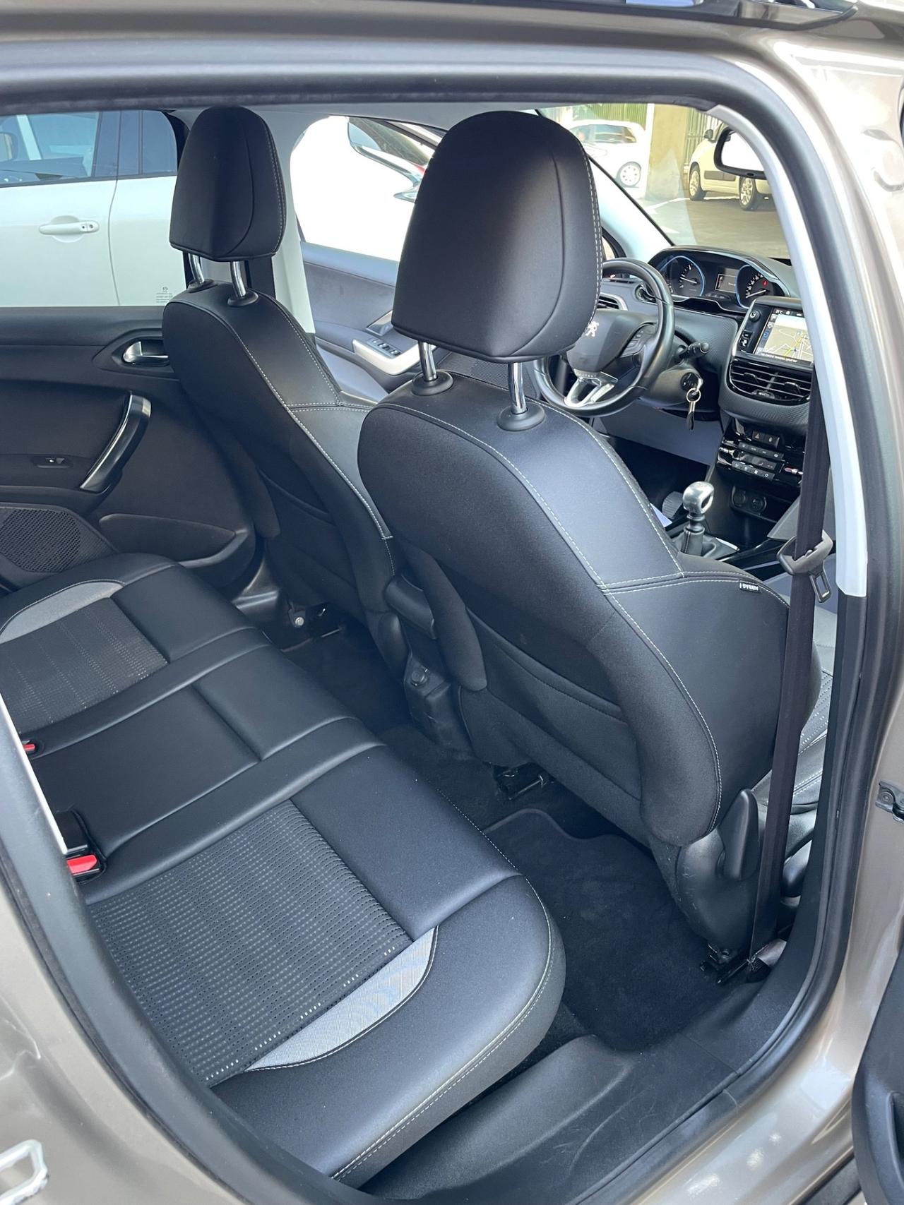 Peugeot 2008 BlueHDi 120 S&S Allure