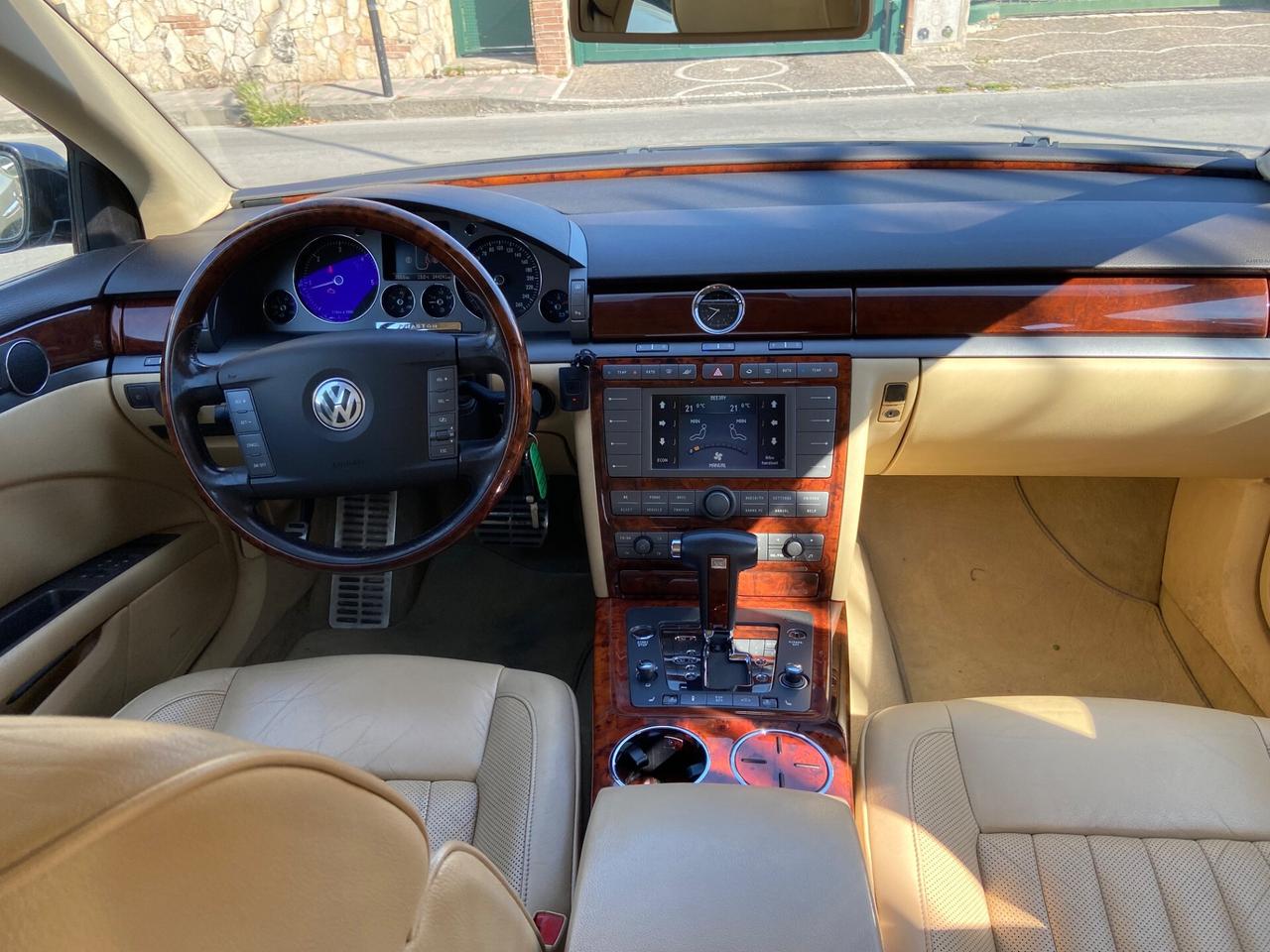 Volkswagen Phaeton 3.0 V6 TDI DPF 4mot. tip. 5 posti automatica