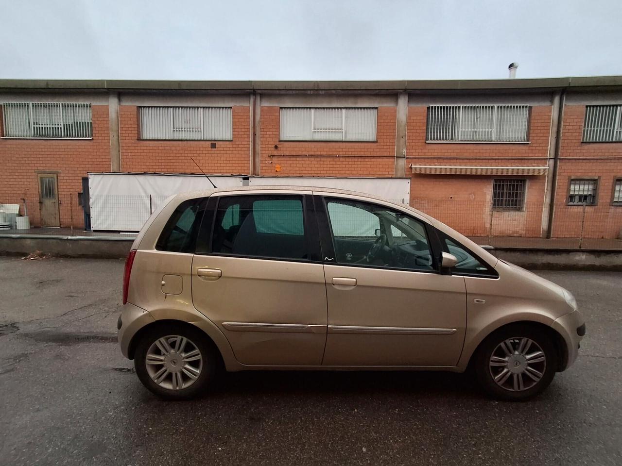 Lancia MUSA 1.4 16V Platino Plus GPL