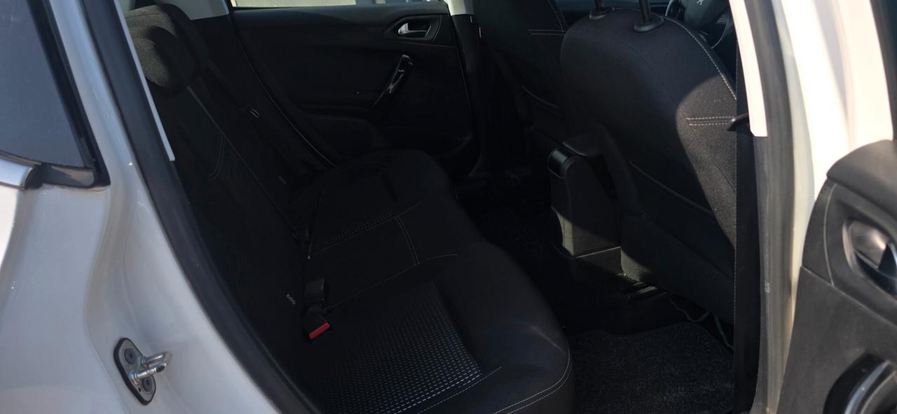 Peugeot 208 1.6 e-HDi 92 CV Stop&Start 5 porte Allure