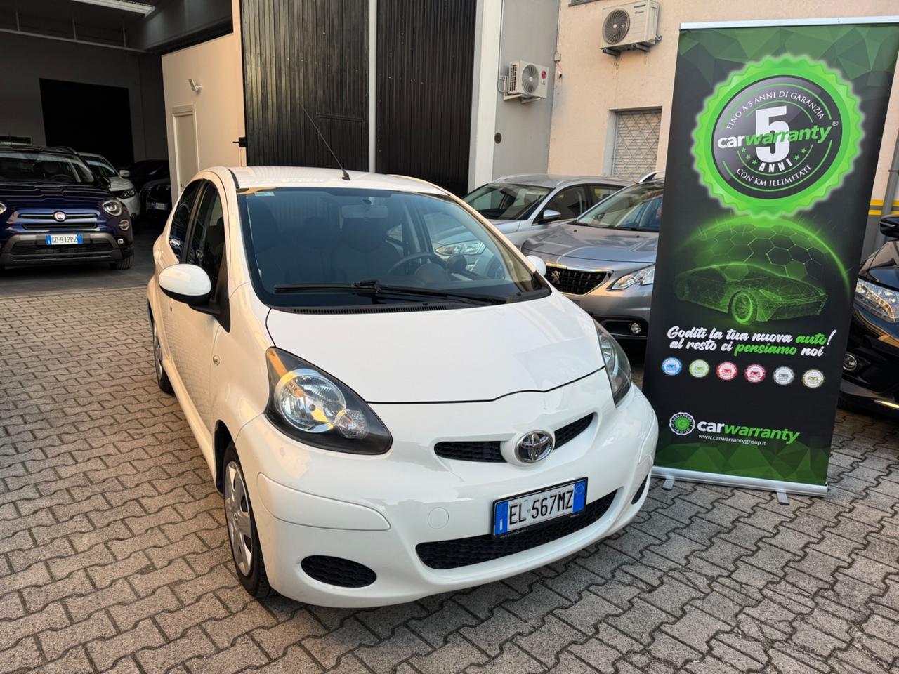 Toyota Aygo 1.0 12V VVT-i 5 porte Sol Connect MMT