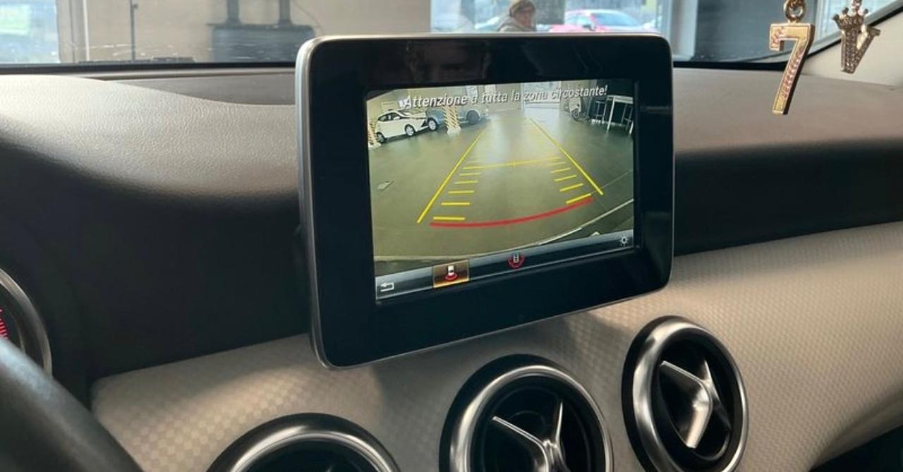 MERCEDES Classe A 180d Sport - Led Navi 17