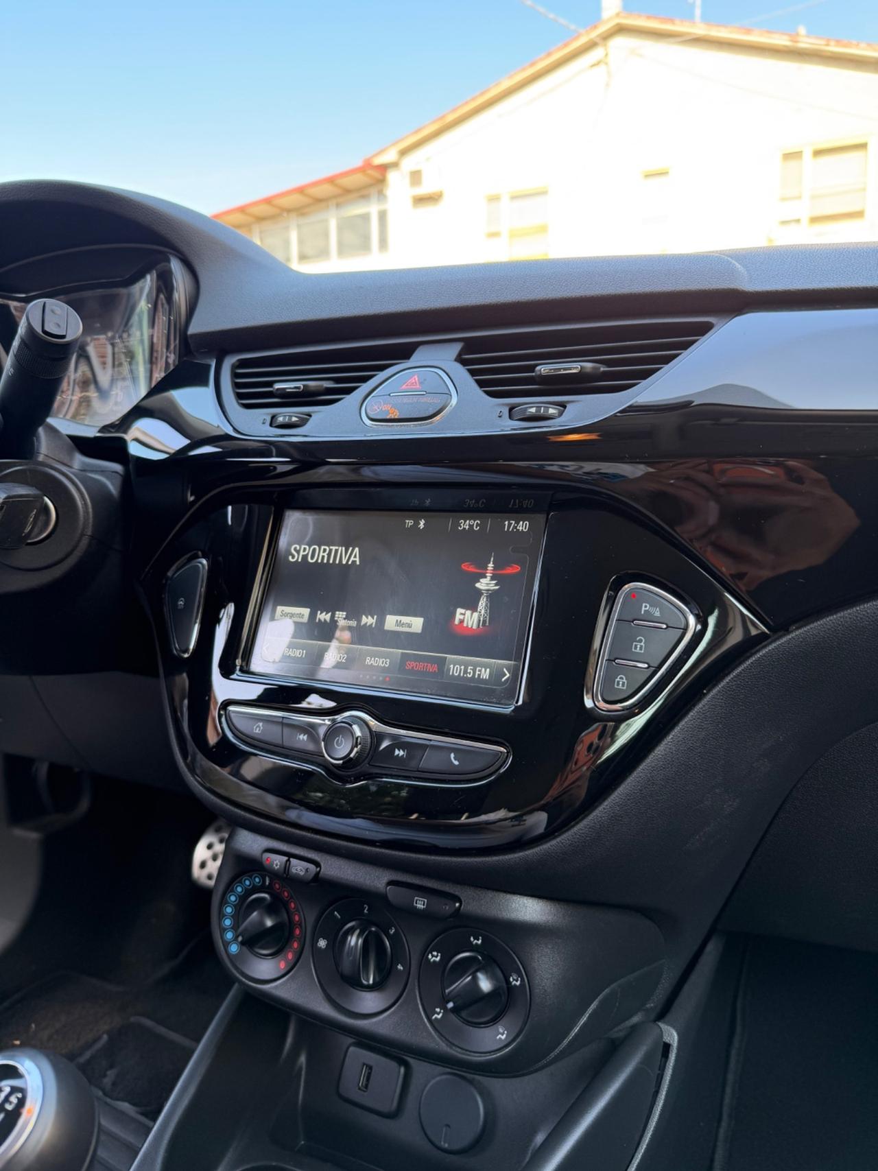 Opel Corsa 1.2 5 porte Black Edition