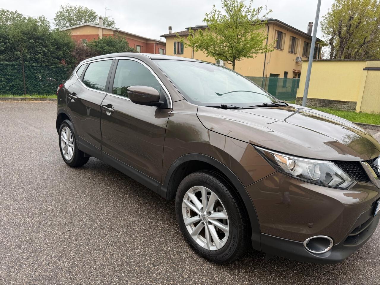 Nissan Qashqai 1.2 - NEOPATENTATI - 12 MESI DI GARANZIA -