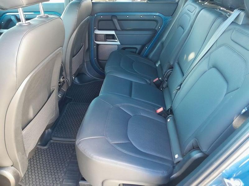 Land Rover Defender 3.0D I6 200 110 X-DYNAMIC SE AWD 7POSTI