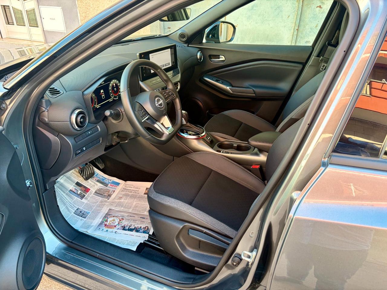 Nissan Juke 1.0 DIG-T 114cv "AUTOMATICA-6.000KM"-25