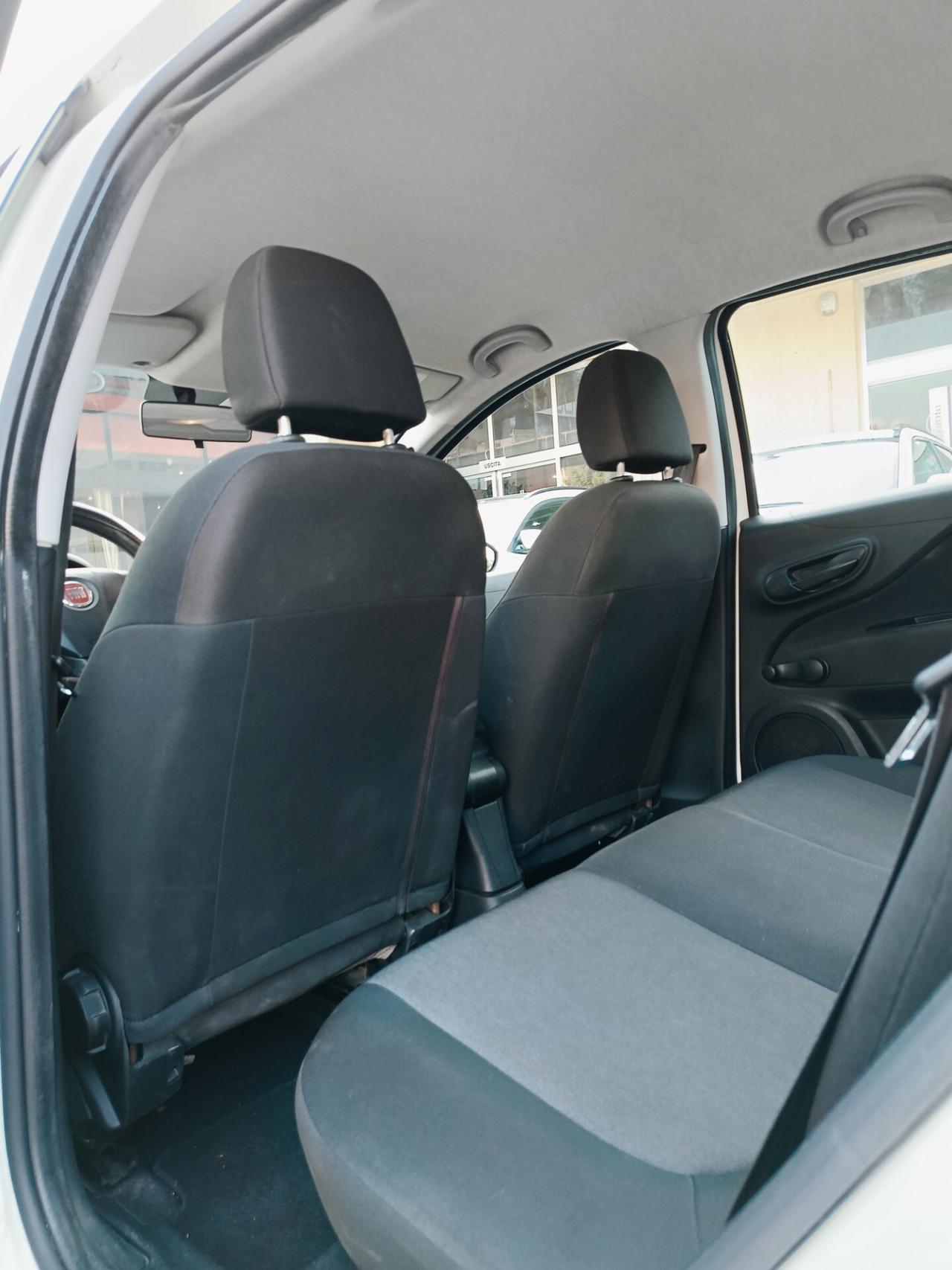 Fiat Punto 1.3 MJT II 75 CV 5 porte Young
