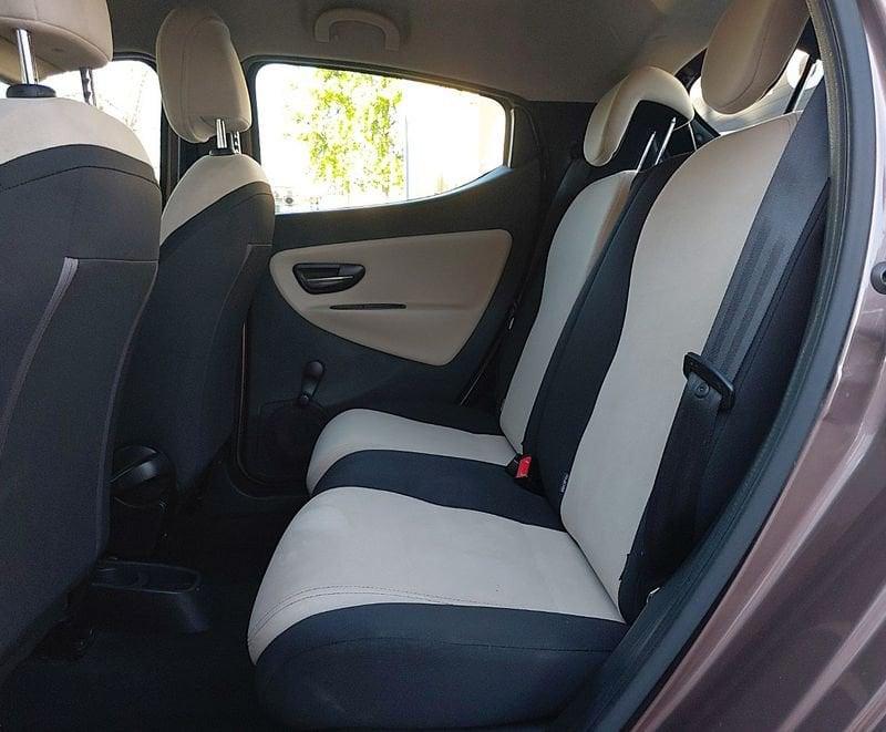 Lancia Ypsilon 0.9 Twinair 85 CV metano Ecochic Gold