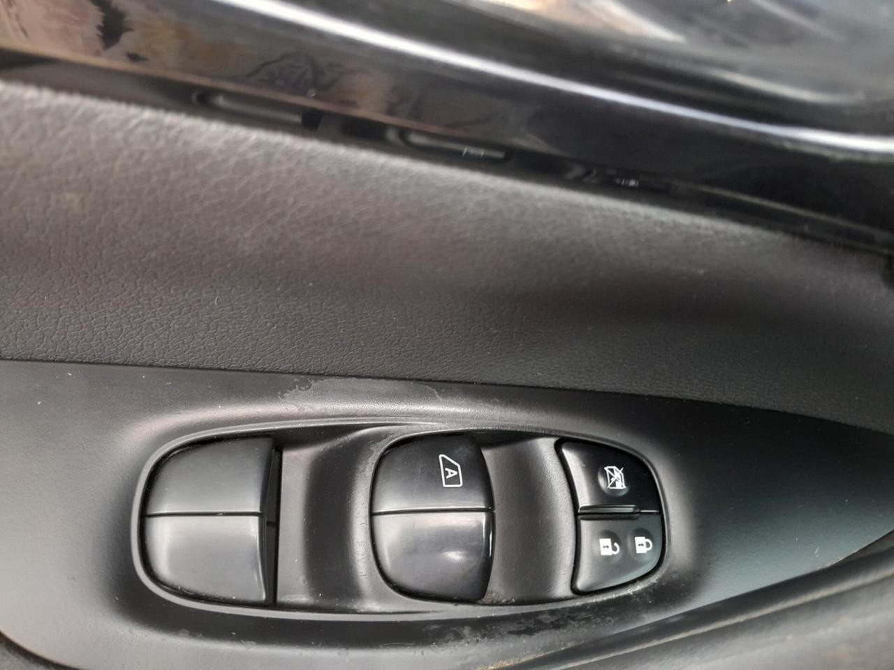 Nissan Qashqai 1.5 dCi N-Connecta