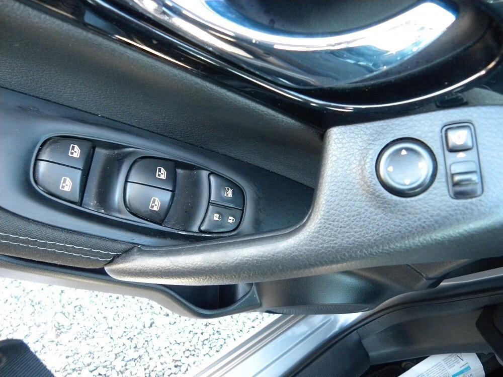 Nissan Qashqai 1.2cc 115cv PDC TEKNA CAMERA, NAVI, CERCHI, TEMPOMAT, MULTIFUNZIONE, PELLE, GARANTITA