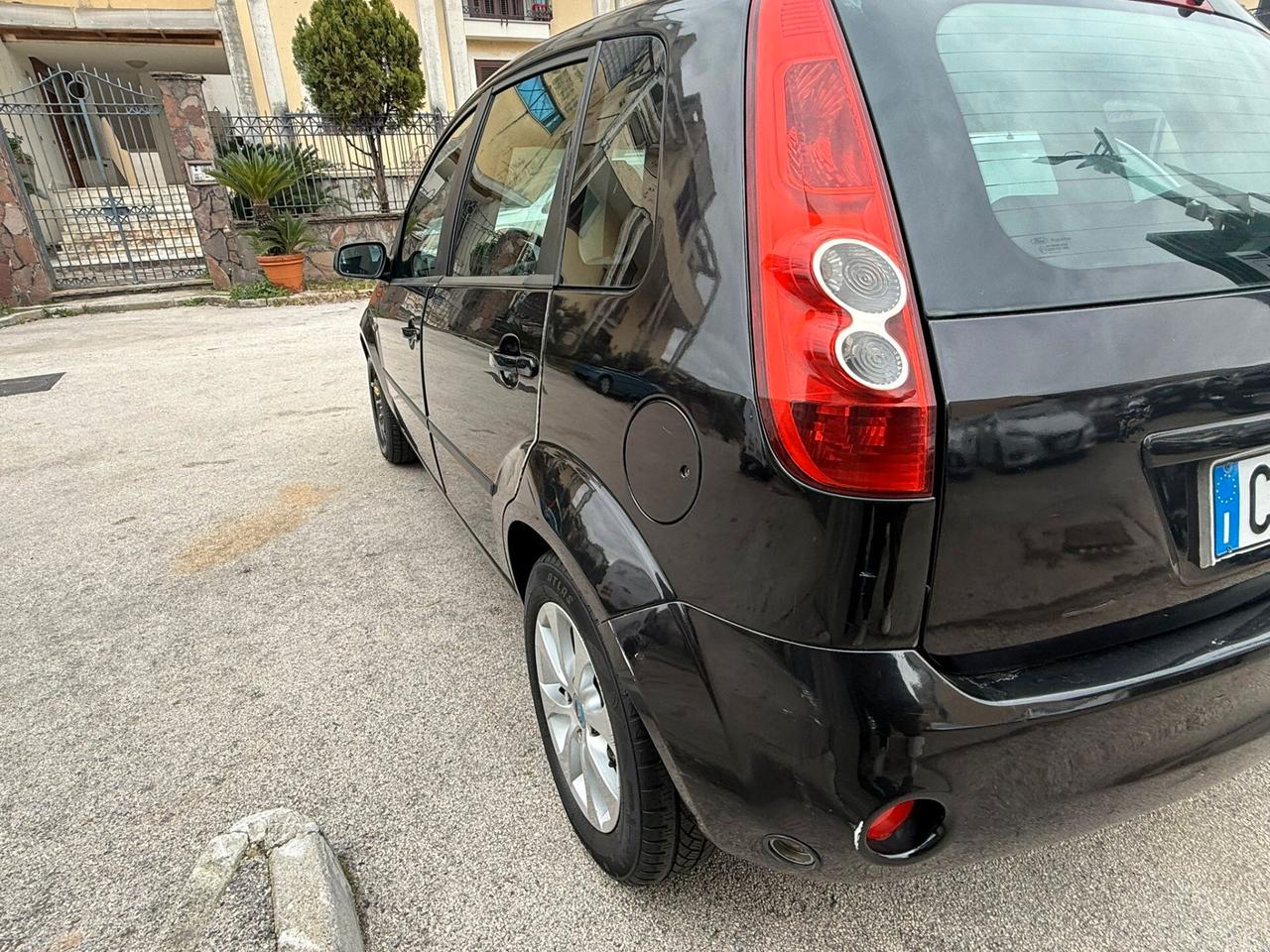 Ford Fiesta 1.2 16V 5P GHIA