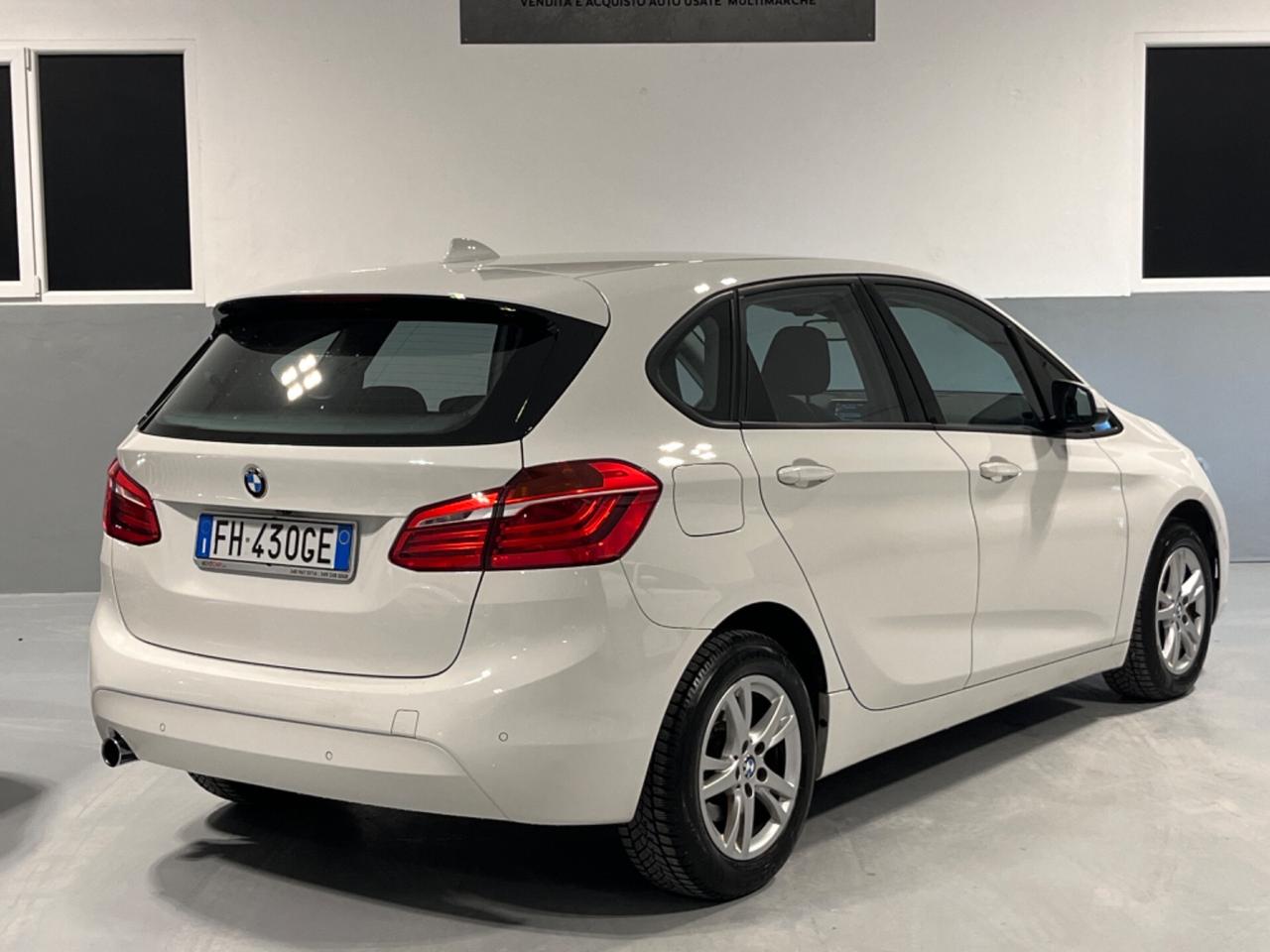 BMW 216d Active Tourer Luxury Automatico! FULL LED!