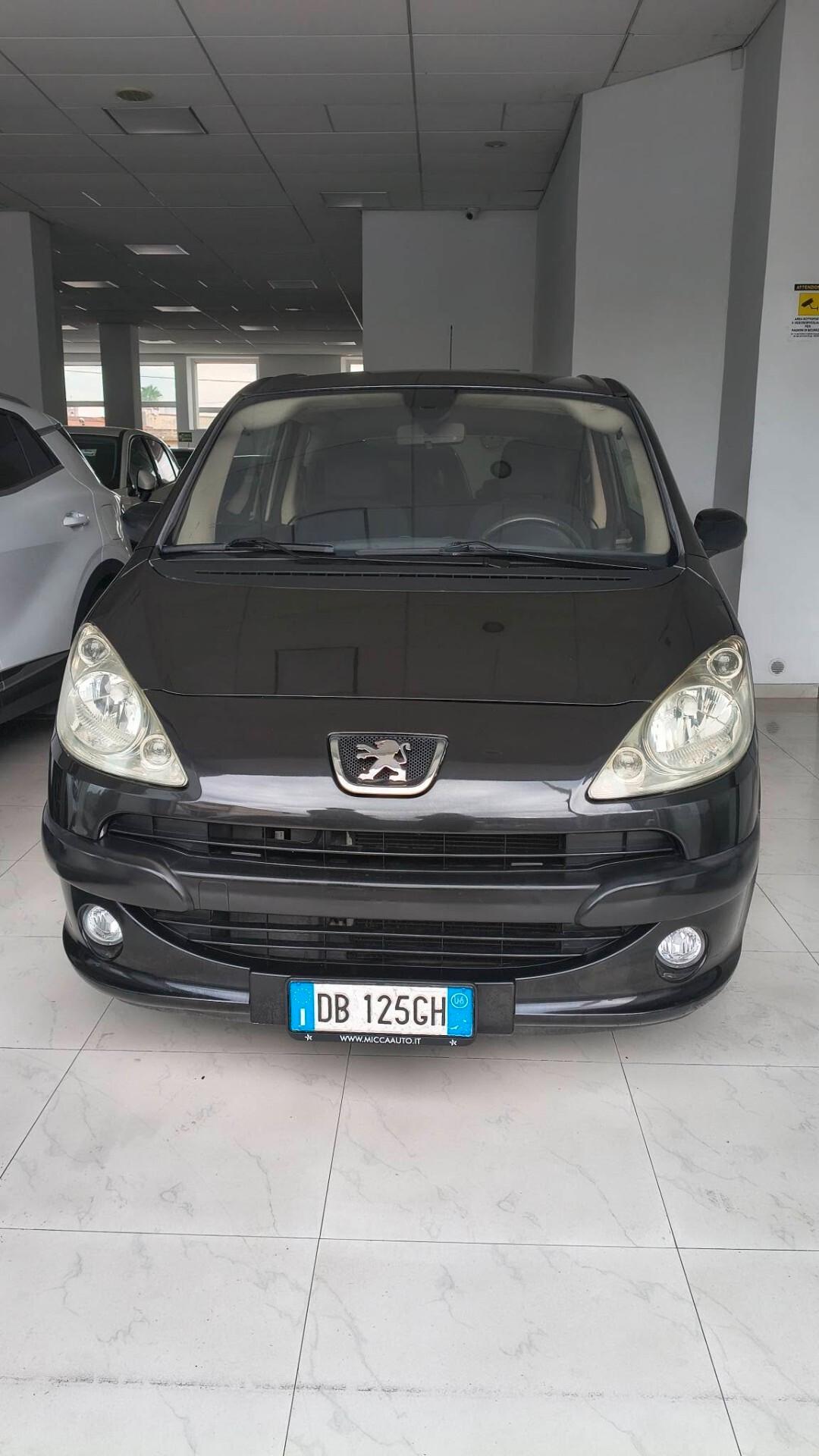 Peugeot 1007 1.4 BENZINA C/A