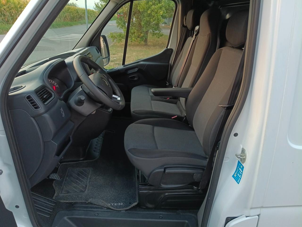 Renault Master 2.3 dCi 135 Furgone