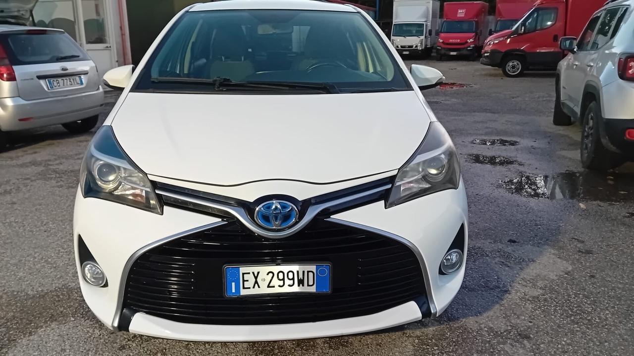 Toyota Yaris Toyota yaris hybrid 1.5 camb/aut-5P-1