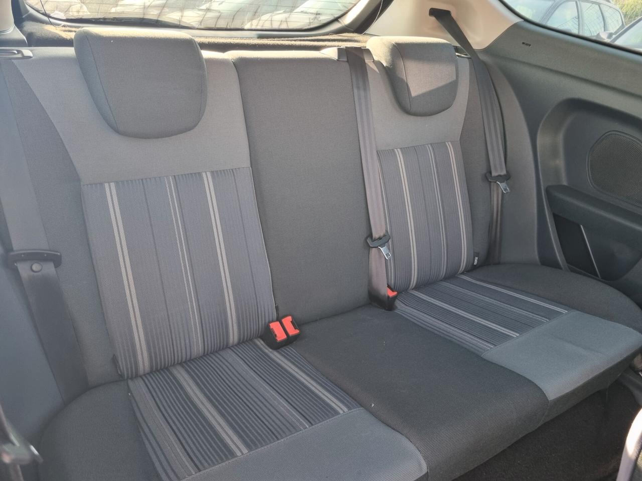 Ford Fiesta 1.4 3 porte Bz.- GPL Titanium