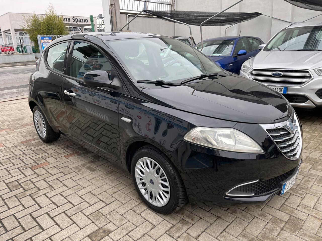 Lancia Ypsilon 1.2 69 CV 5 porte S&S Platinum