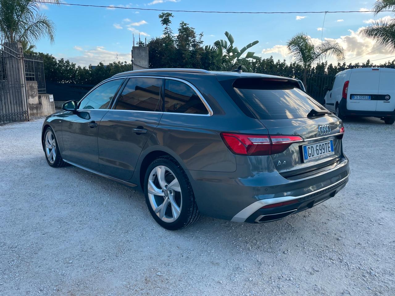 Audi A4 Avant 35 TDI/163 CV S tronic line edition