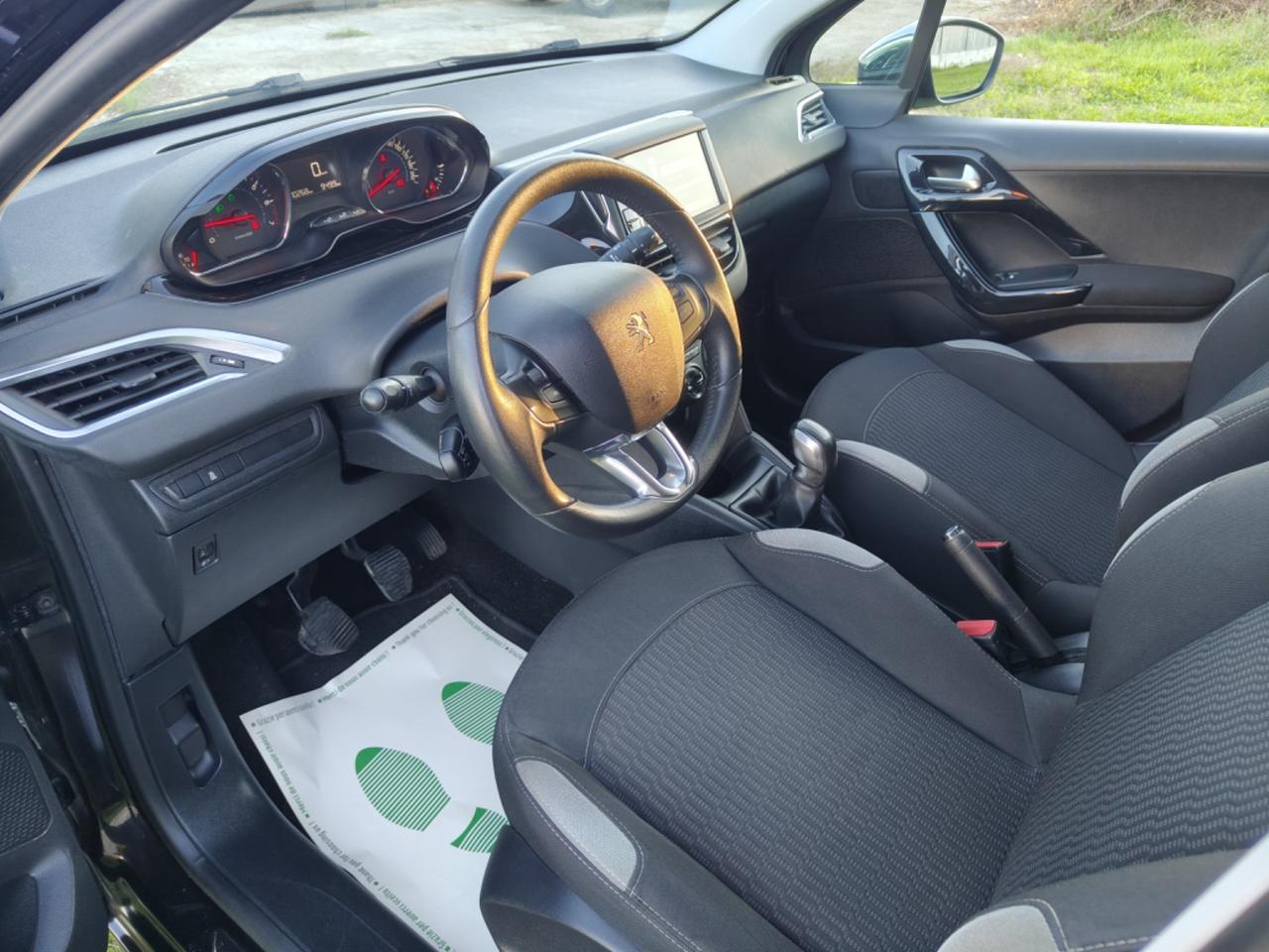 Peugeot 208 PureTech 82 5 porte Access