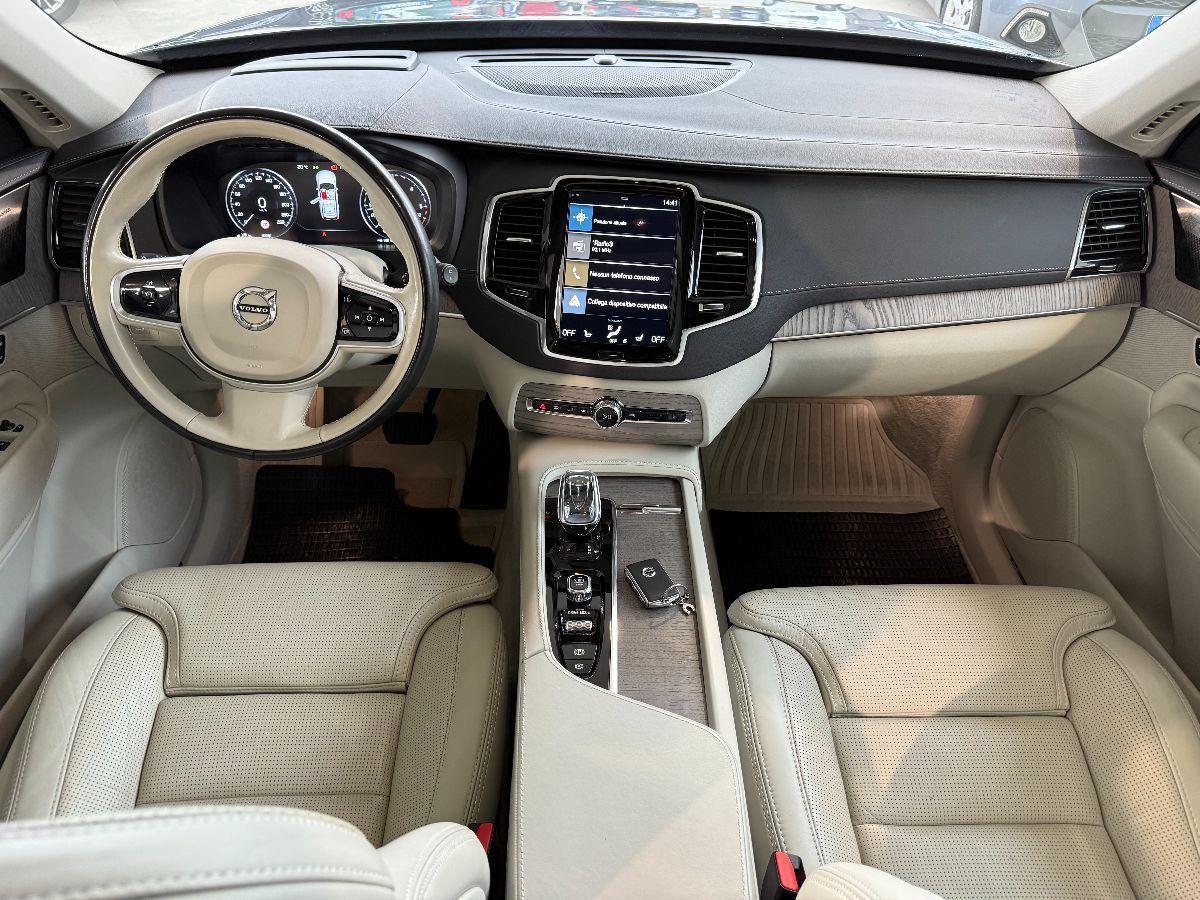VOLVO - XC90 - B5AWD Geartronic Momentum