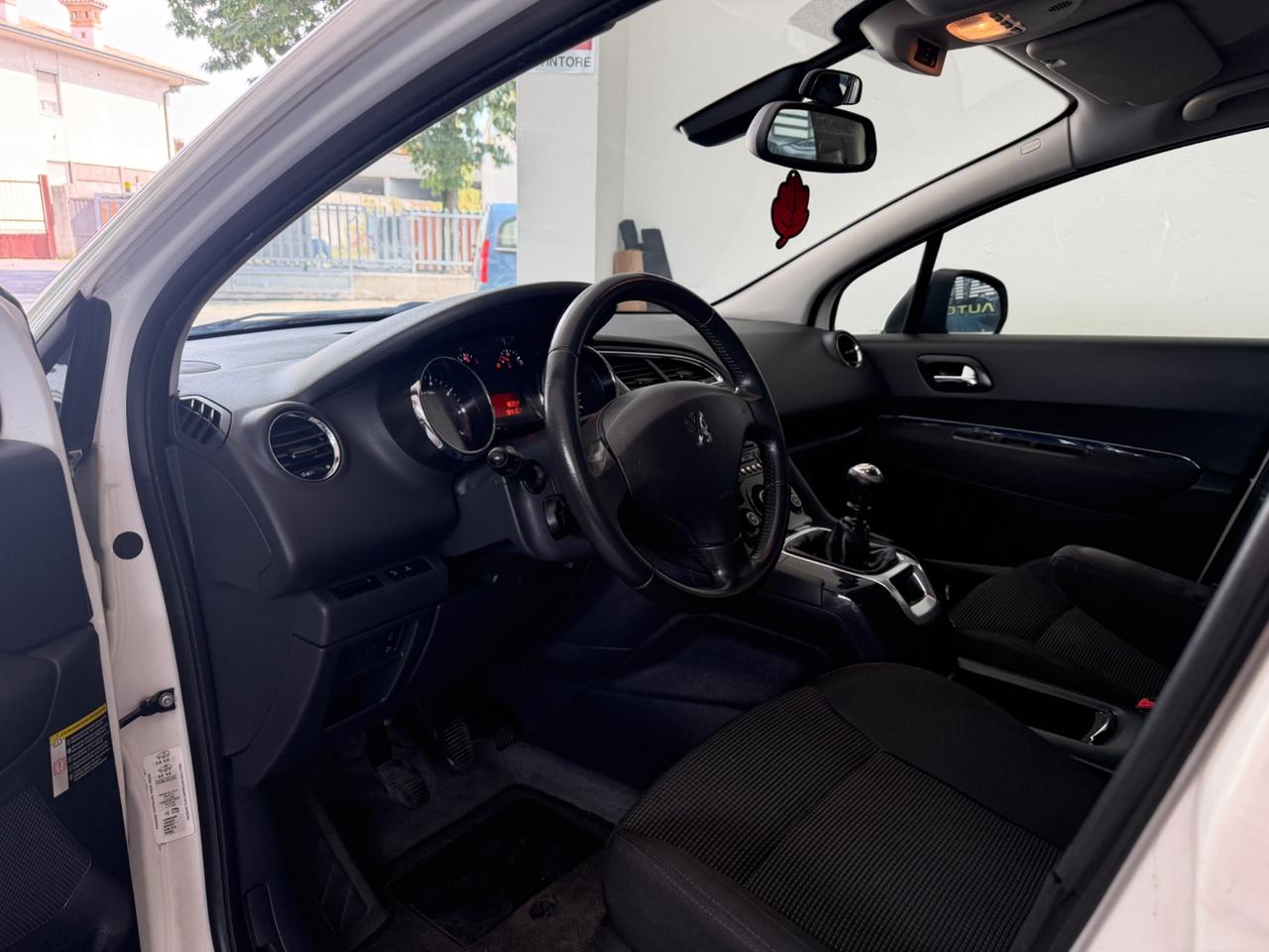 Peugeot 5008 1.6 THP 156CV Tecno