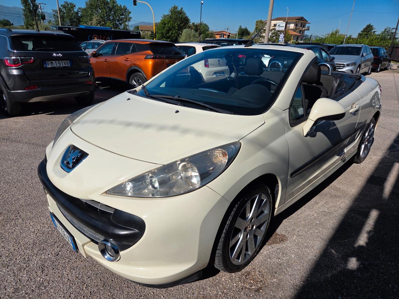 Peugeot 207 1.6 HDi 110CV CC Féline