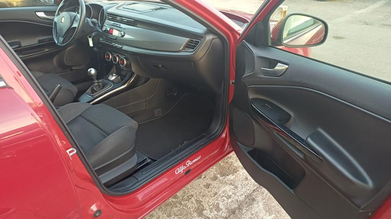 Alfa Romeo Giulietta 1.6 JTDm-2 105 CV Distinctive 2013 ROSSA COME NUOVA