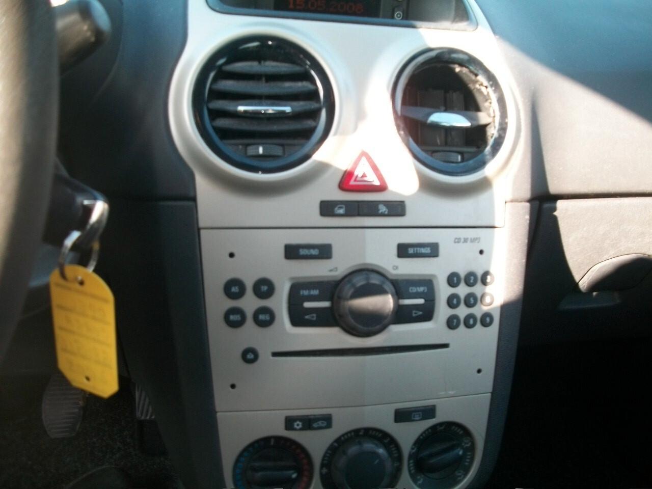 Opel Corsa 1.2 5 porte Enjoy 05 PORTE SI NEOPATENTATI CC 1229 EURO 04 BENZINA GARANZIA UN ANNO