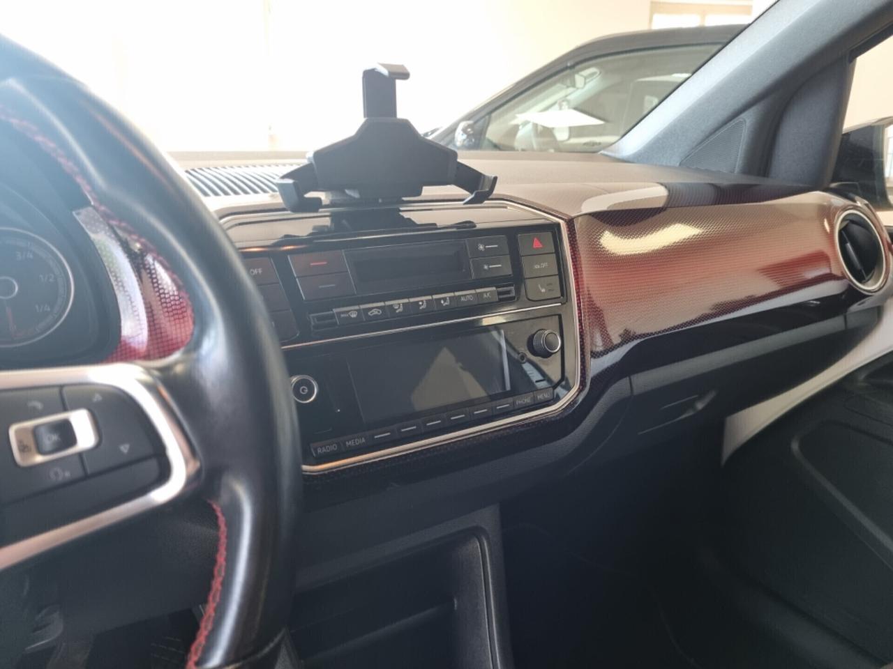 Volkswagen UP GTI