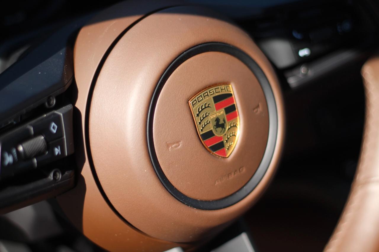 Porsche 992 CARRERA 3.0