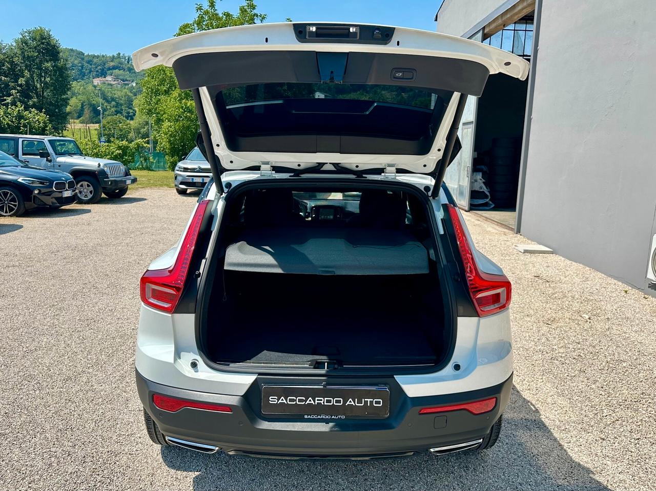 Volvo XC40 2.0 D4 R-Design 190cv AWD | PREZZO PROMO