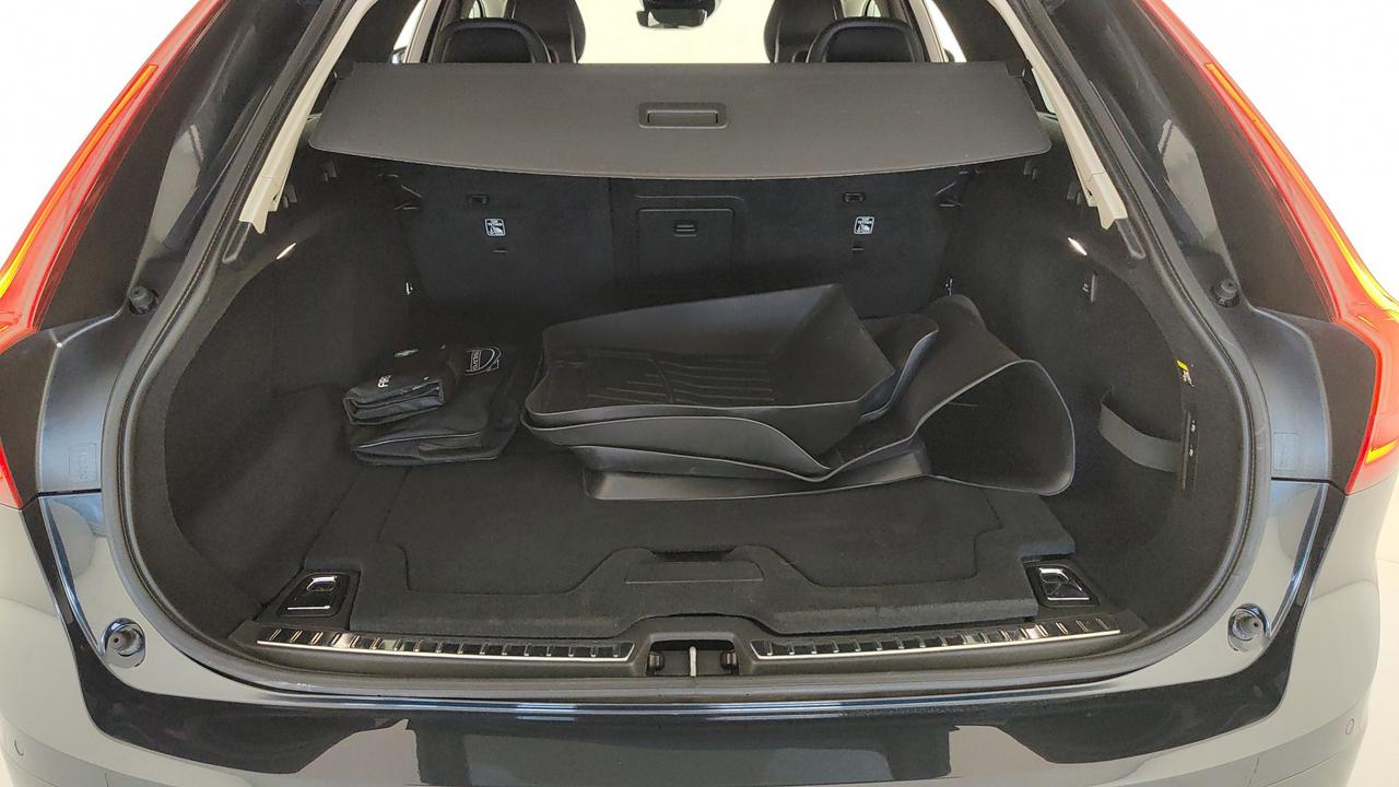 VOLVO V90 Cross Country 2.0 d5 pro awd geartronic