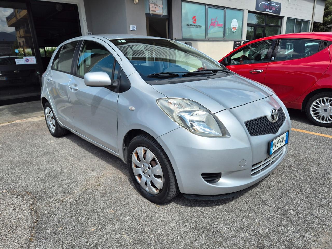 Toyota Yaris 1.0 5 porte Sol POCHISSIMI KM