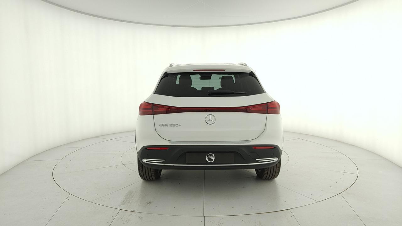 Mercedes-Benz EQA 250+ Street Edition