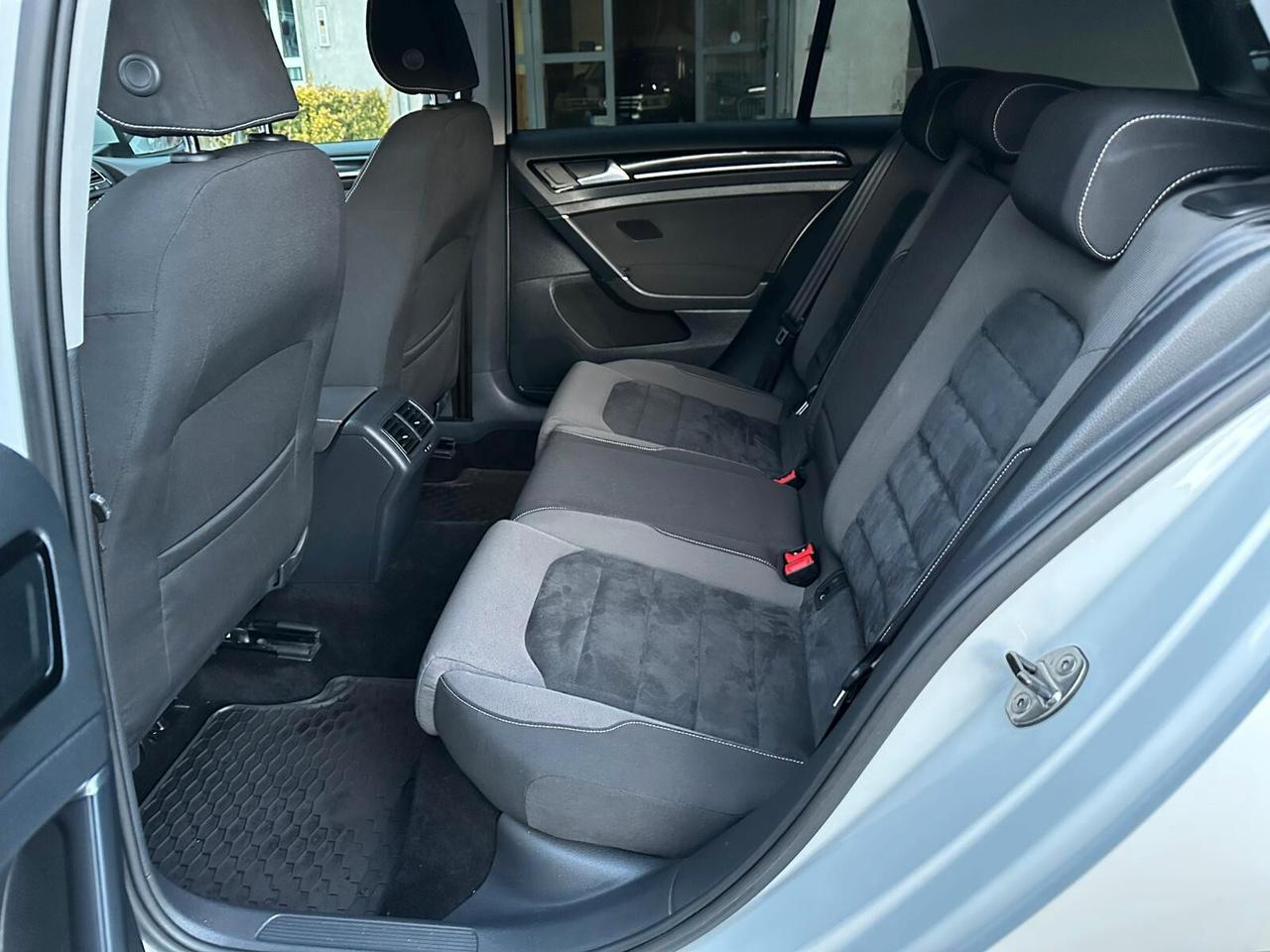 Volkswagen Golf 2.0 TDI 5p. Highline BlueMotion Technology