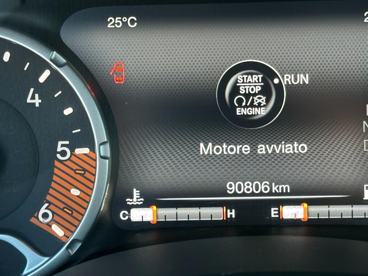 Jeep Renegade 1.6 Mjt DDCT 120 CV Longitude cambio automatico