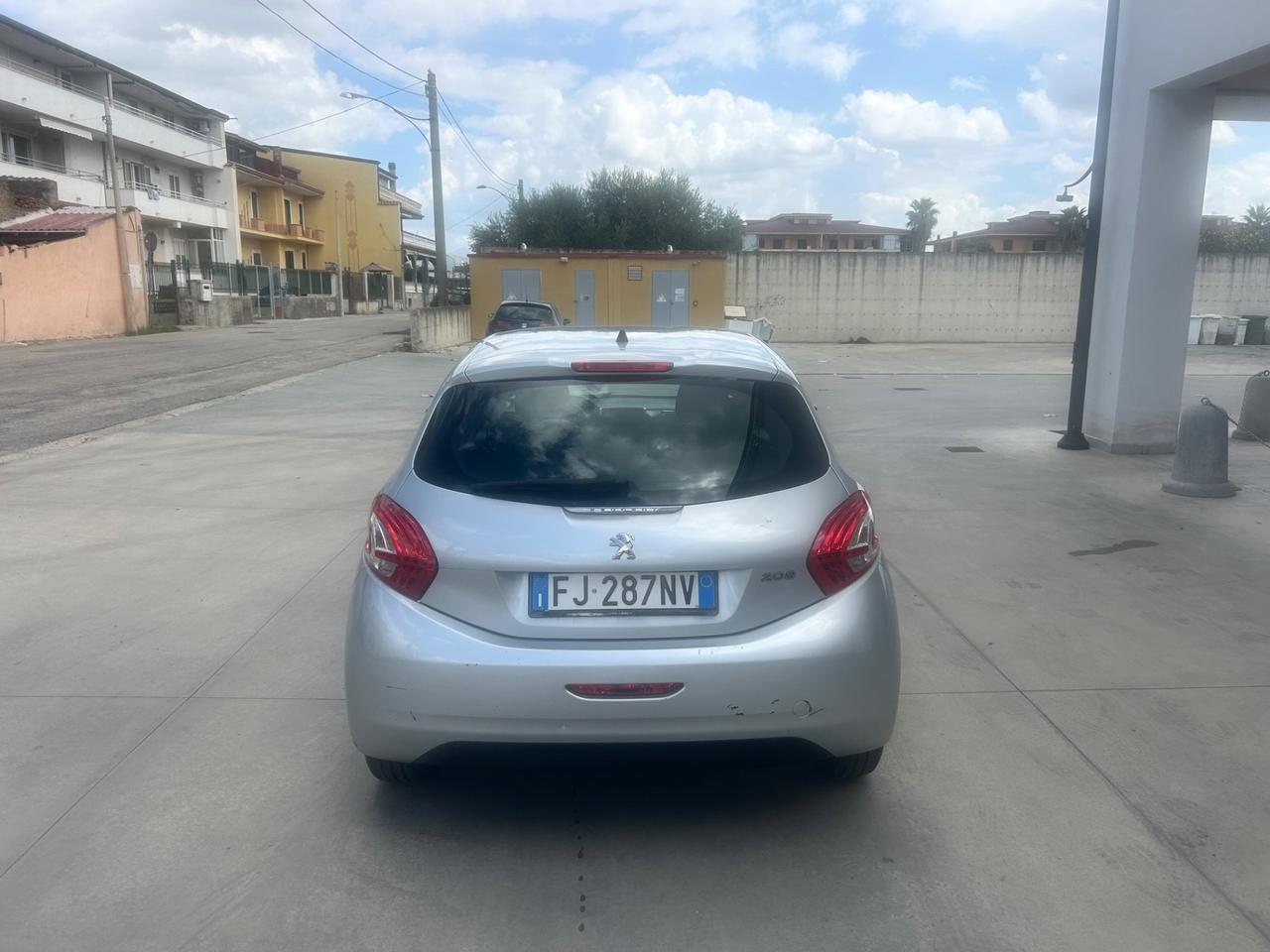 Peugeot 208 1.4 HDi 68 CV 5 porte Active