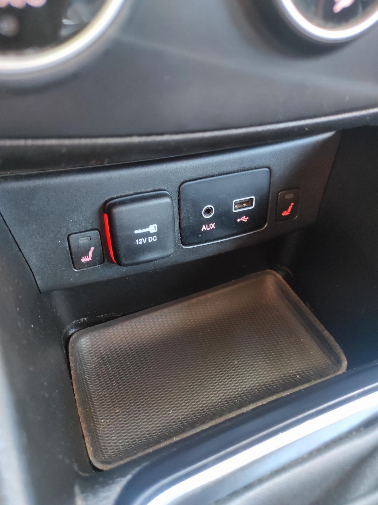 Fiat Tipo 2017 1.6 Mjt 120cv Nav Sens lega sedili Risca lounge