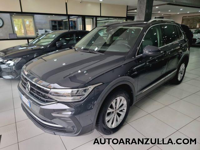 VOLKSWAGEN Tiguan NEW 2.0 TDI 150CV SCR DSG Life - Fari a Led