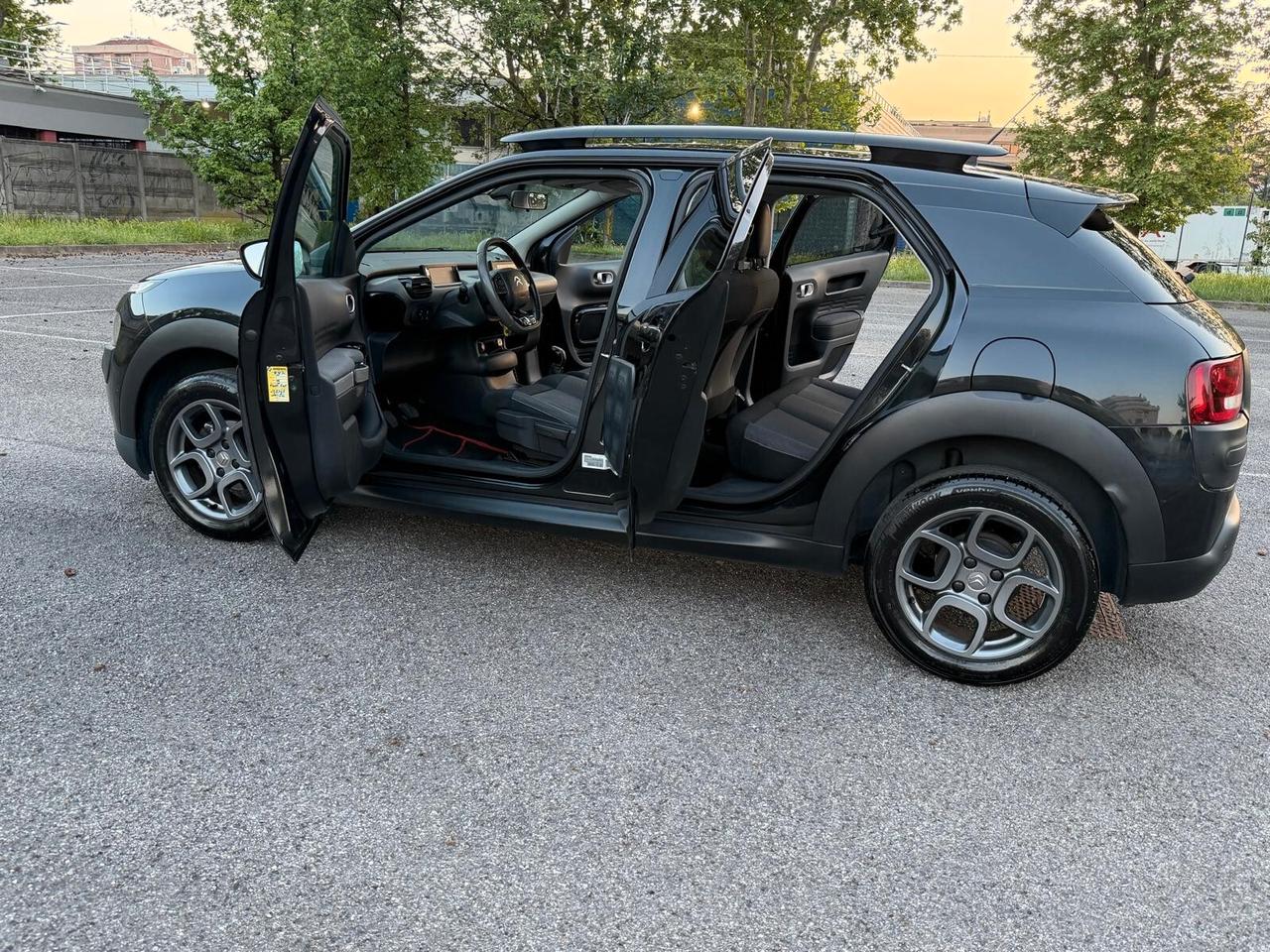Citroen C4 Cactus PureTech 82 Shine