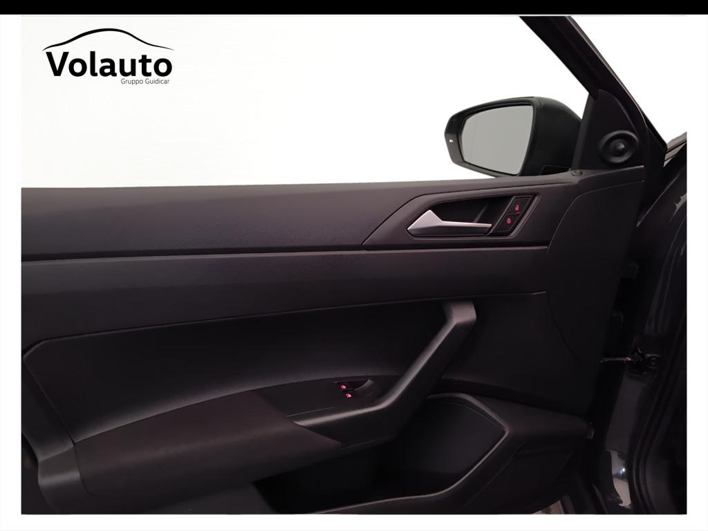 VOLKSWAGEN Polo VI 2017 - Polo 5p 1.0 mpi Trendline 65cv