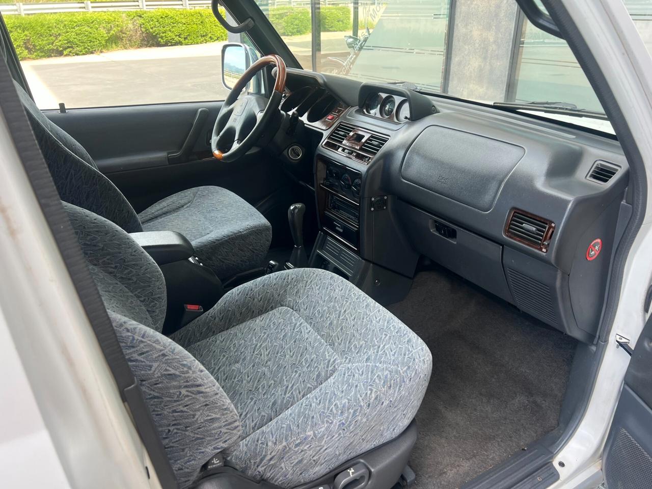 Mitsubishi Pajero 2.5 TDI Metal-top S.S. GLS Target