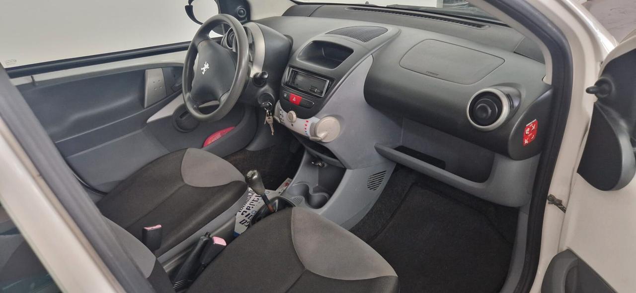 Peugeot 107 1.0 68CV 5p. Plaisir